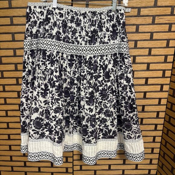 Talbots Navy And White Floral‎ Skirt Size 12 - Picture 1 of 8